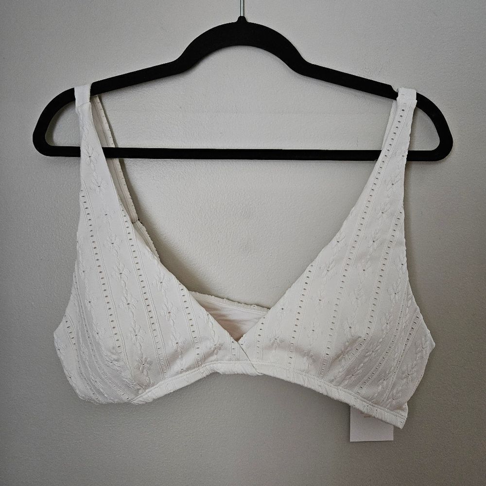 Andie Swimsuit The Belmar Top Bikini Coconut White VNeck Casual Neutral Vacation - Picture 14 of 15